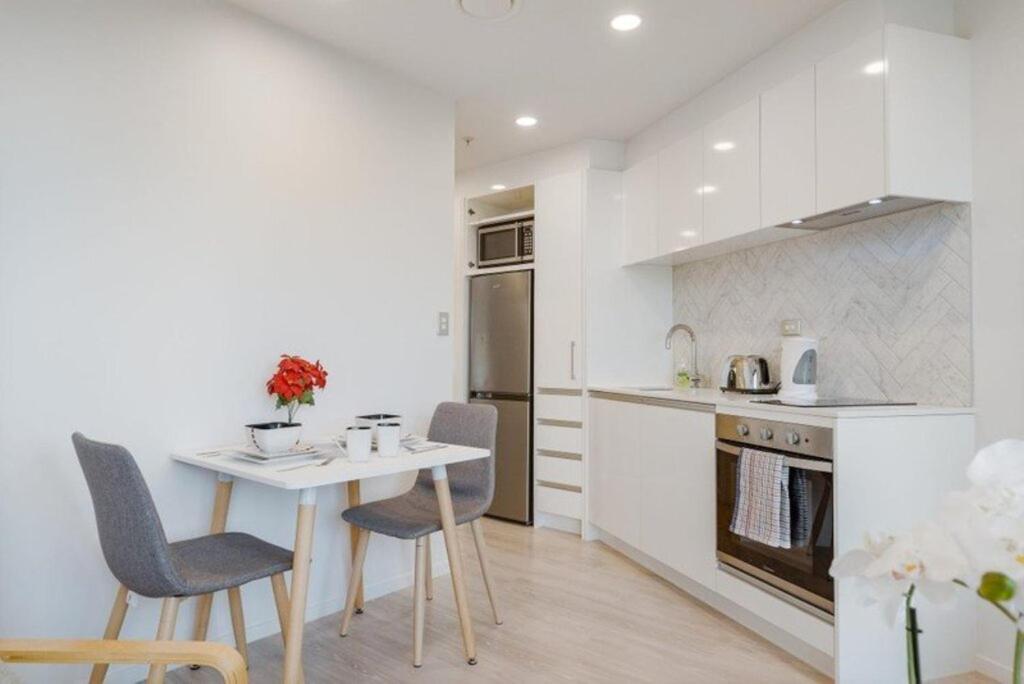 Free Wifi!! Spacious 1-Bedroom Apt, Auckland Cbd Esterno foto