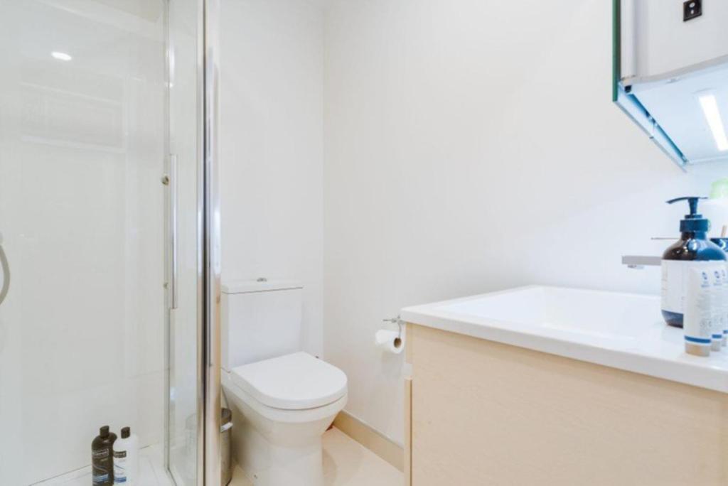 Free Wifi!! Spacious 1-Bedroom Apt, Auckland Cbd Esterno foto